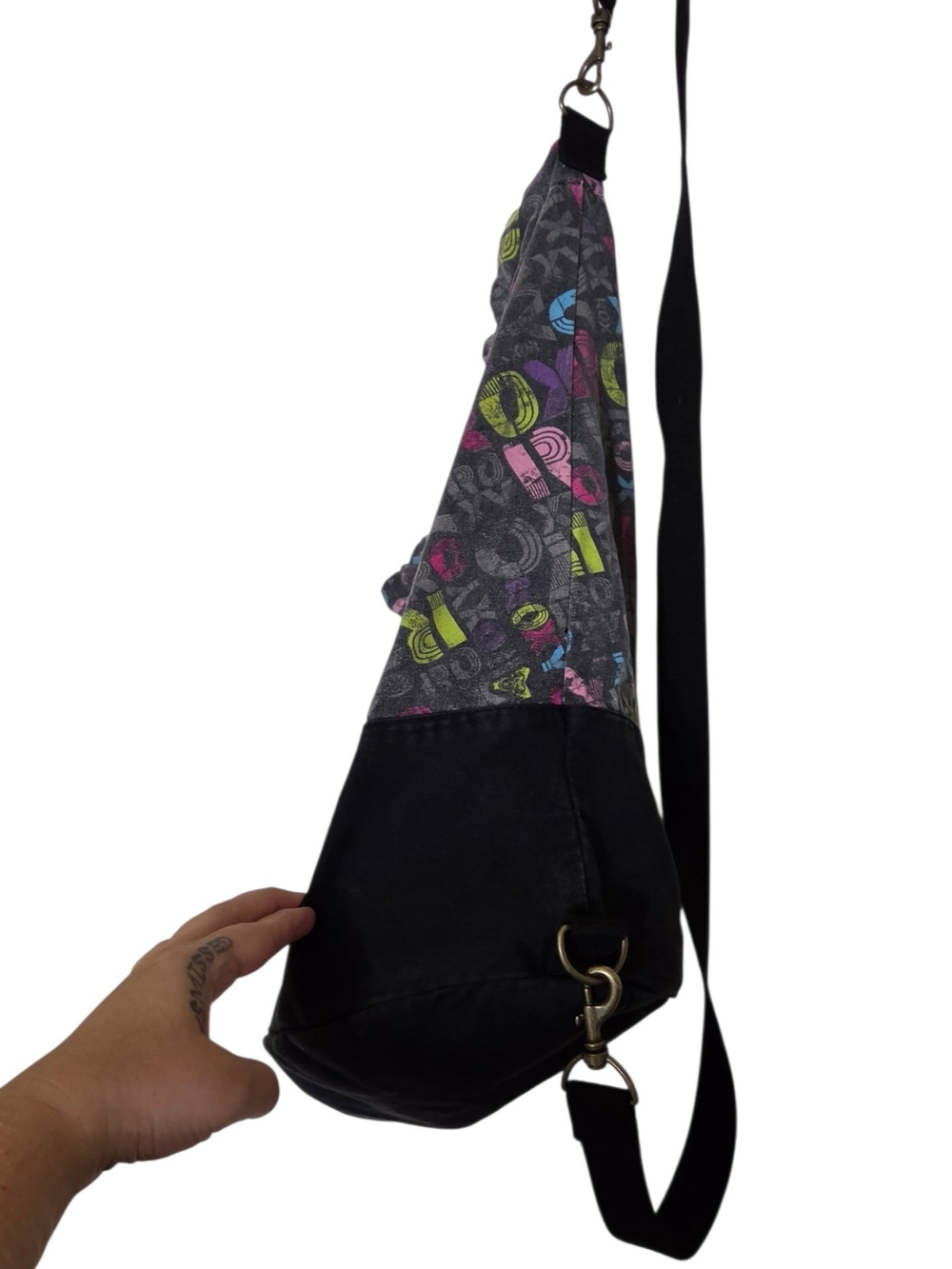 Throwback Y2K Roxy Drawstring Knapsack - Picture 7 of 11